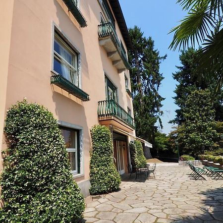 Casa Mondadori Bed & Breakfast Meina Exterior photo